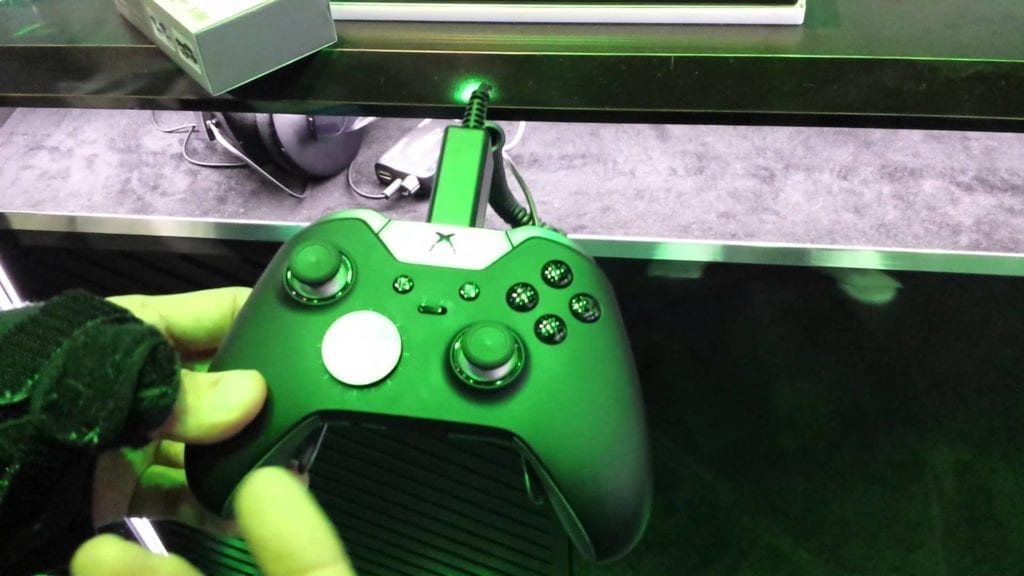 E3 2015: Xbox One Elite Controller Close Up