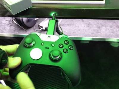 E3 2015: Xbox One Elite Controller Close Up