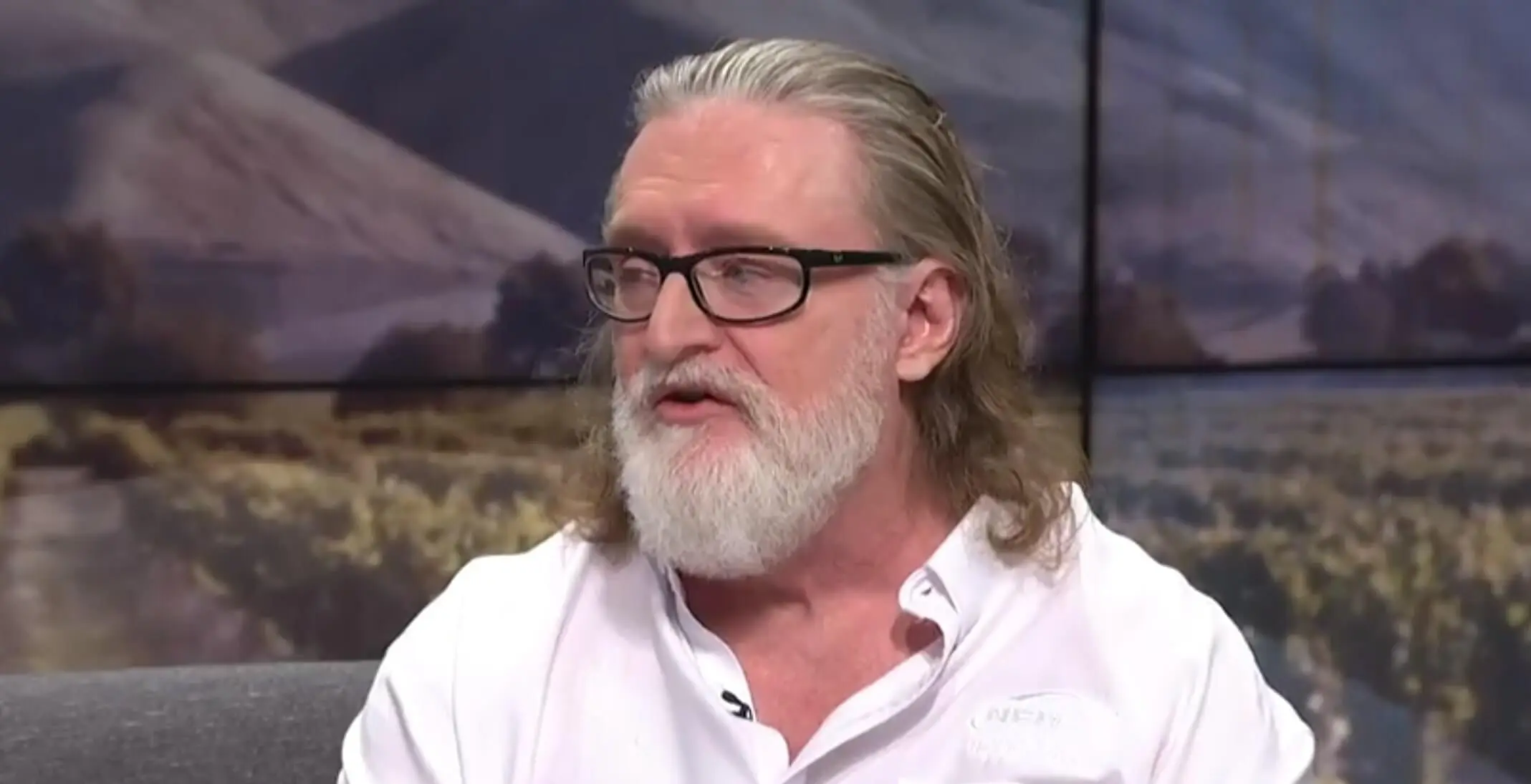 Steam's Gabe Newell to send a gnome to space, Alyx Vance unimpressed