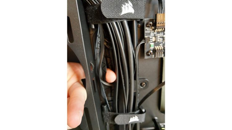 Corsair Grommets Cable Mangement Web