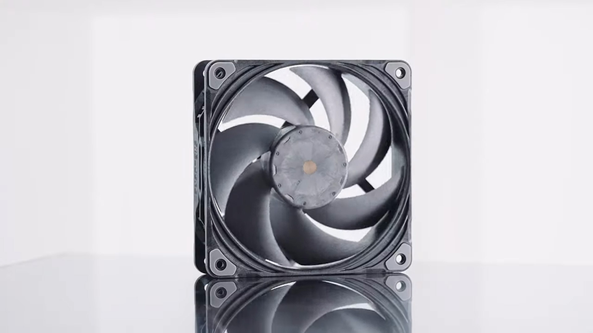 Phanteks T30 120 Ultimate Fan Front