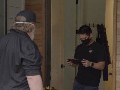 Gabe Newell Steam Deck delivery