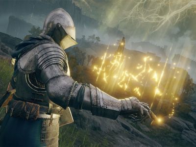 A player in Elden ring uses lightning / Elden Ring Patch 1.06 Improves Co Op And Buffs Large Weapons