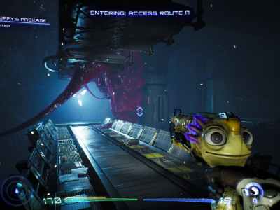 Harper In High On Knife