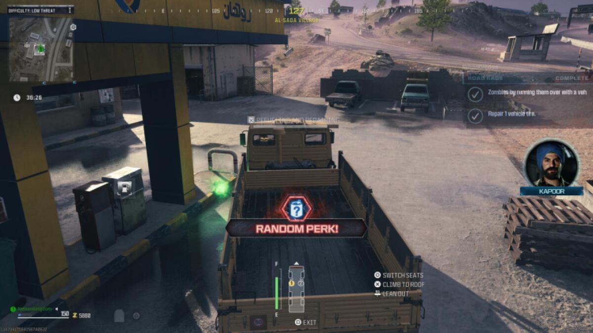 Зомби Modern Warfare заправляют и ремонтируют машину