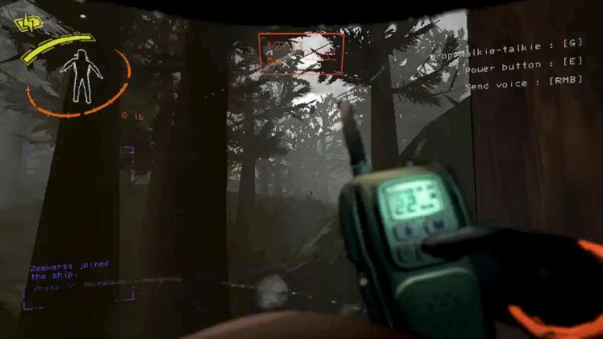 Lethal Company Player Using The Scanner1